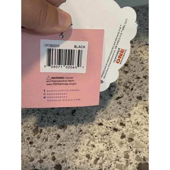 ⭐️Danielle Nicole DANI FRIENDS TV SHOW CENTRAL PERK Crossbody Purse Bag Black - Picture 8 of 11